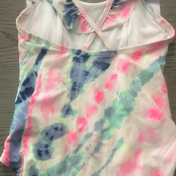 Colorful Ruffled One-Piece Swimsuit - Picture 6 of 6